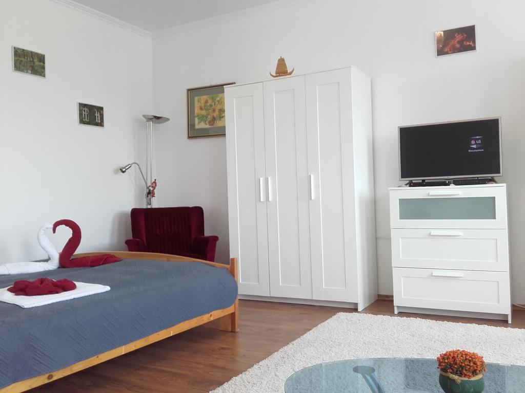Eger Apartman Екстериор снимка