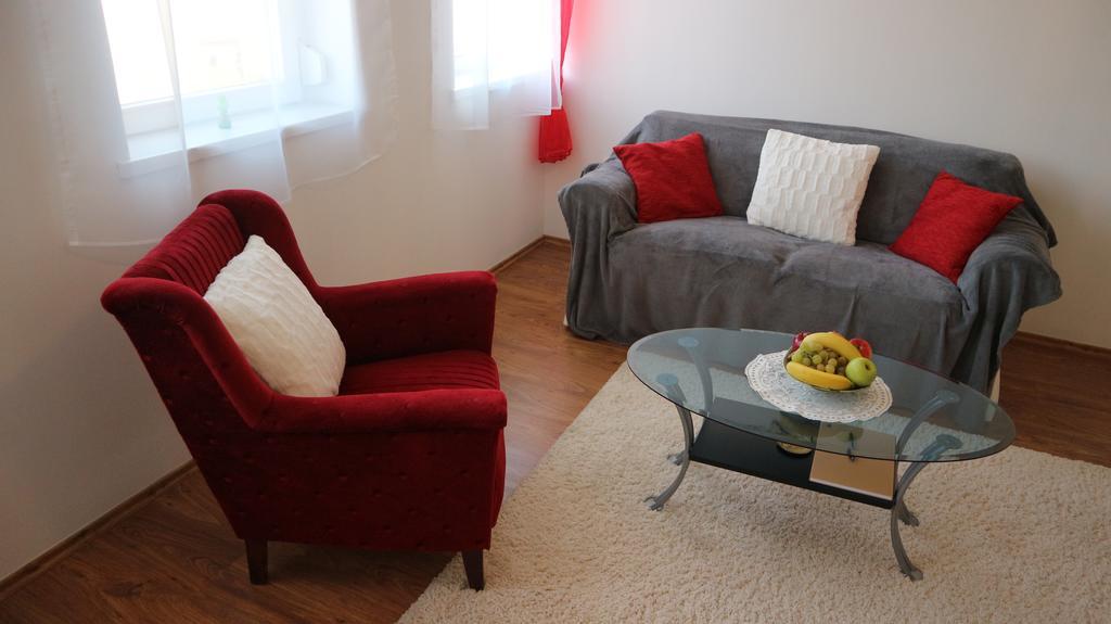 Eger Apartman Екстериор снимка